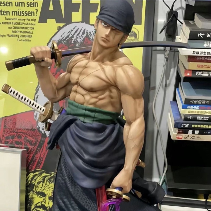 Model Kit Yamato - Une pièce Solon portant une épée